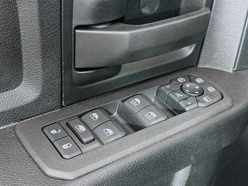 Diamond Black 2026 RAM 2500 Tradesman