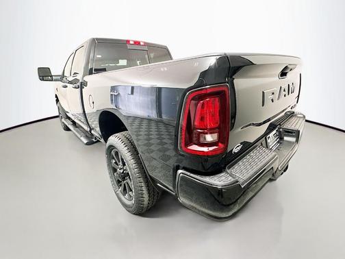 Diamond Black 2026 RAM 2500 Tradesman