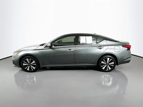 2022 Nissan Altima 2.5 SL