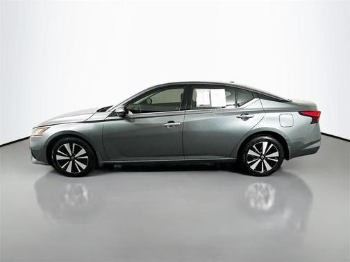 2022 Nissan Altima 2.5 SL