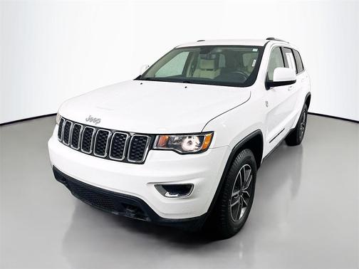 2019 Jeep Grand Cherokee Laredo E