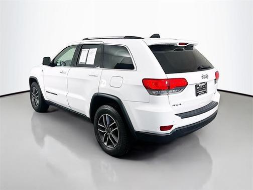 2019 Jeep Grand Cherokee Laredo E