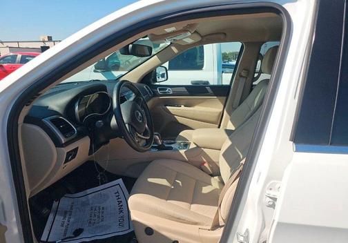 2019 Jeep Grand Cherokee Laredo E