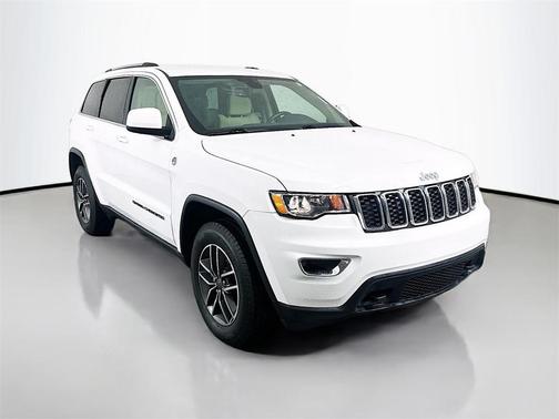 2019 Jeep Grand Cherokee Laredo E