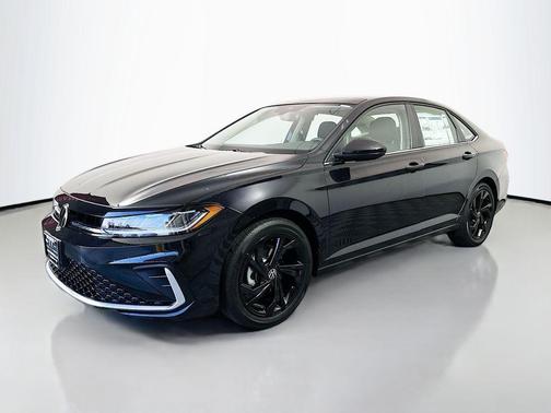 Deep Black Pearl 2026 Volkswagen Jetta 1.5T SE