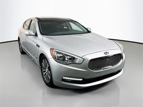 2017 Kia K900 Premium 3.8L