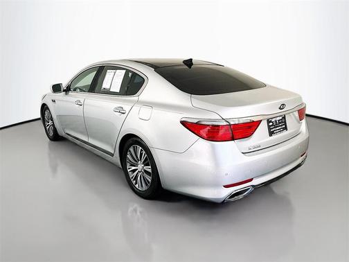 2017 Kia K900 Premium 3.8L