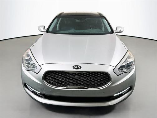 2017 Kia K900 Premium 3.8L