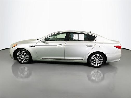 2017 Kia K900 Premium 3.8L