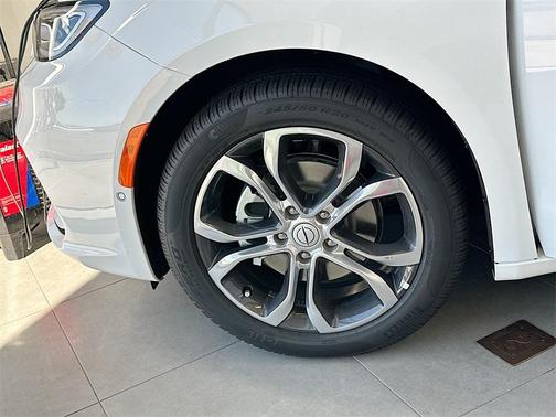 2026 Chrysler Pacifica Pinnacle