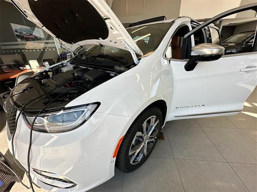 2026 Chrysler Pacifica Pinnacle