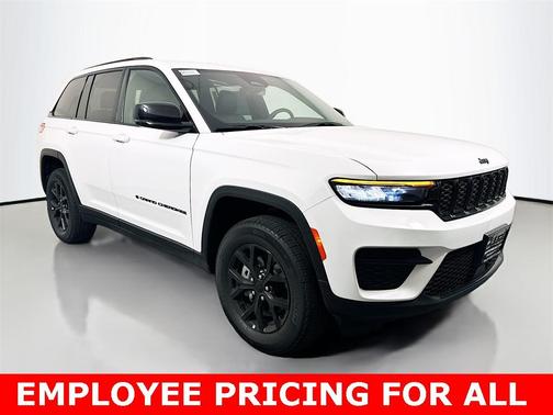 2025 Jeep Grand Cherokee Laredo
