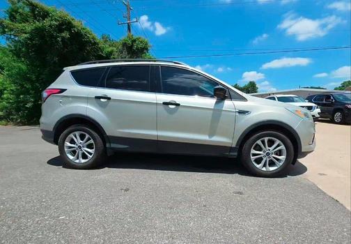 White Gold Metallic 2017 Ford Escape SE