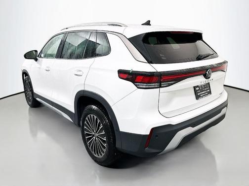Pure White 2026 Volkswagen Tiguan 2.0T S