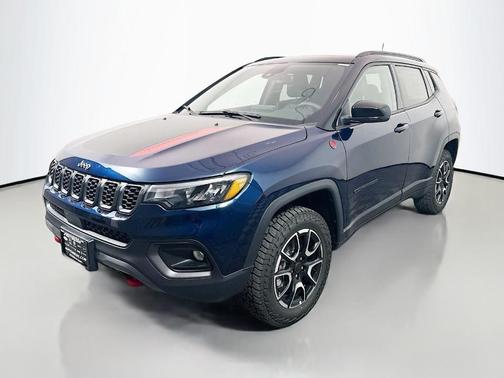 Fathom Blue Pearlcoat 2026 Jeep Compass Trailhawk