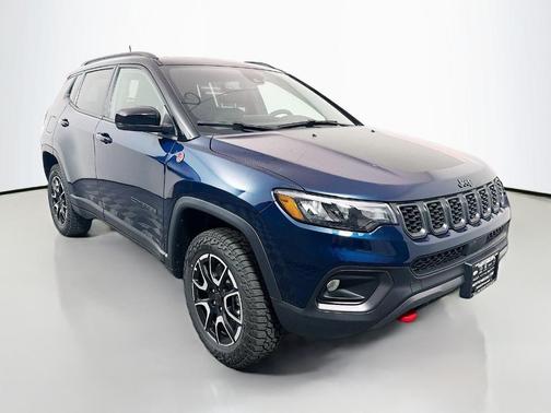 Fathom Blue Pearlcoat 2026 Jeep Compass Trailhawk