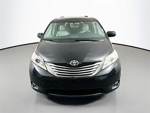 2016 Toyota Sienna L