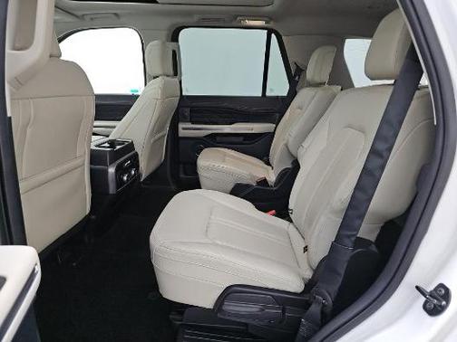 Star White 2020 Ford Expedition Platinum