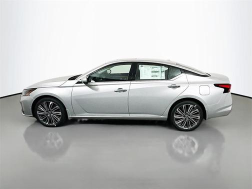 2025 Nissan Altima SL