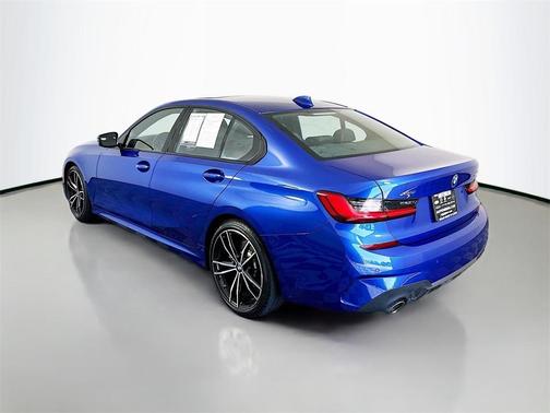 2019 BMW 330 i xDrive