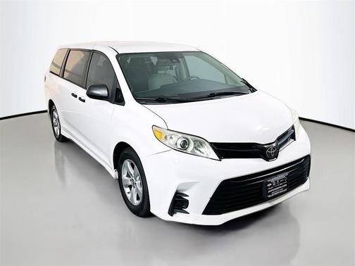 2018 Toyota Sienna L