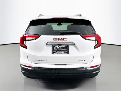 2022 GMC Terrain AT4