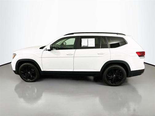 2022 Volkswagen Atlas 3.6L SE w/Technology