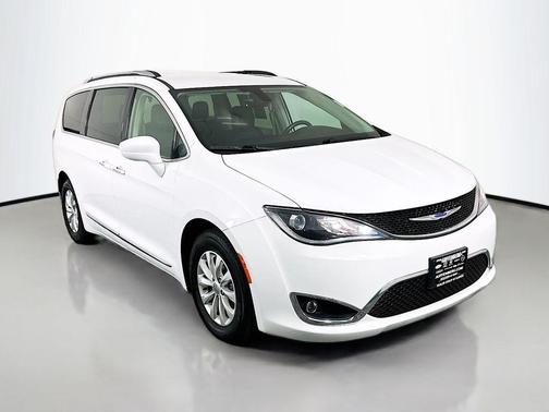 2019 Chrysler Pacifica Touring-L