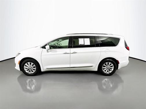 2019 Chrysler Pacifica Touring-L