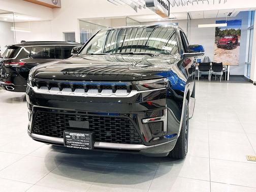 2026 Jeep Grand Wagoneer Base