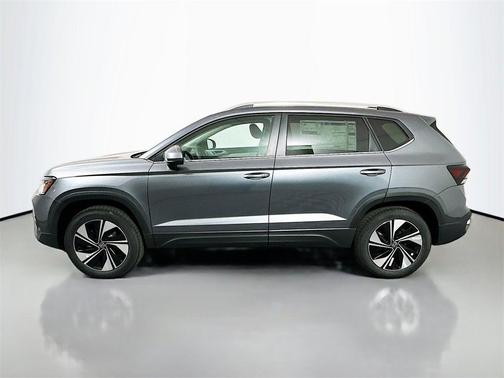 Platinum Gray Metallic 2026 Volkswagen Taos 1.5T SE