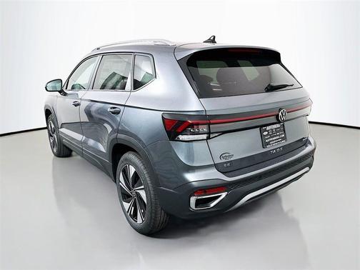 Platinum Gray Metallic 2026 Volkswagen Taos 1.5T SE