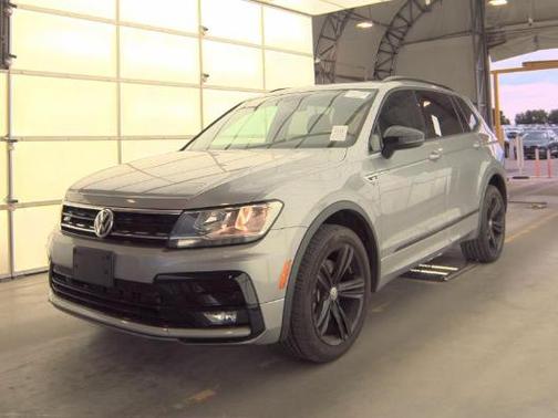 Pyrite Silver Metallic 2019 Volkswagen Tiguan 2.0T SEL R-Line Black
