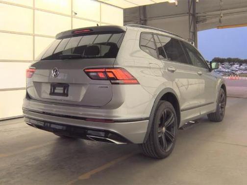 Pyrite Silver Metallic 2019 Volkswagen Tiguan 2.0T SEL R-Line Black