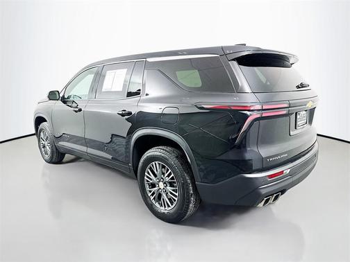2024 Chevrolet Traverse LS