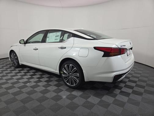 2025 Nissan Altima SL