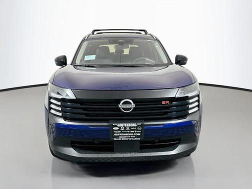 Deep Blue Pearl 2027 Nissan Kicks SR