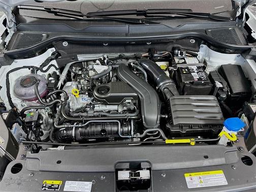 2025 Volkswagen Taos 1.5T SEL