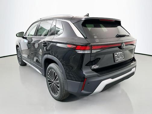 Deep Black Pearl Effect 2026 Volkswagen Tiguan 2.0T S