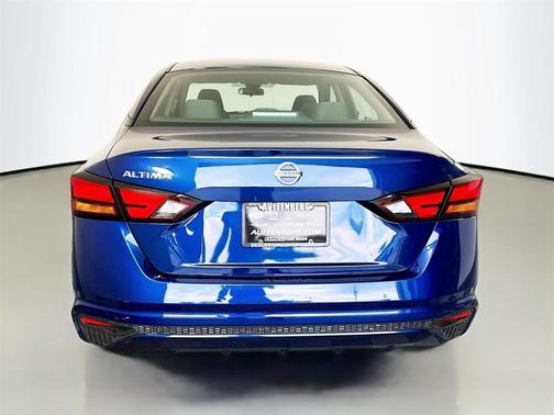 2022 Nissan Altima 2.5 S