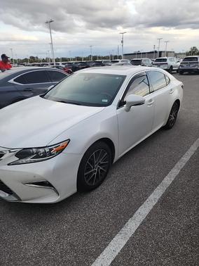 2017 Lexus ES 350 Base