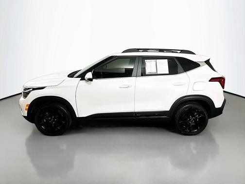 Snow White Pearl 2024 Kia Seltos X-Line