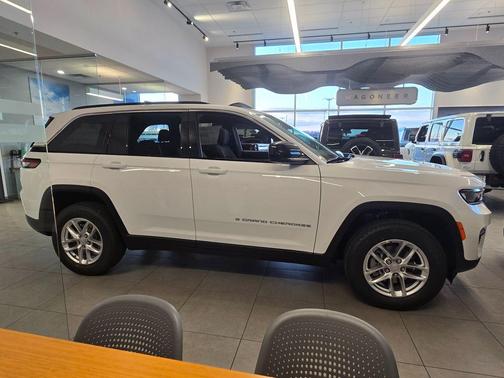 2025 Jeep Grand Cherokee Laredo X