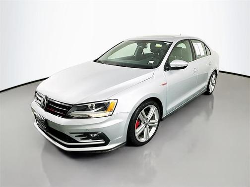 2016 Volkswagen Jetta 2.0T GLI SE