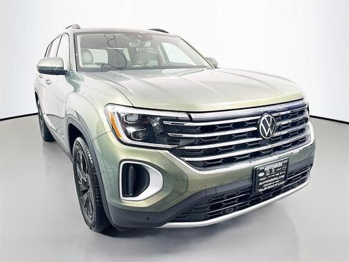 Avocado Green Pearl 2026 Volkswagen Atlas 2.0T SE W/TECHNOLOGY SUV