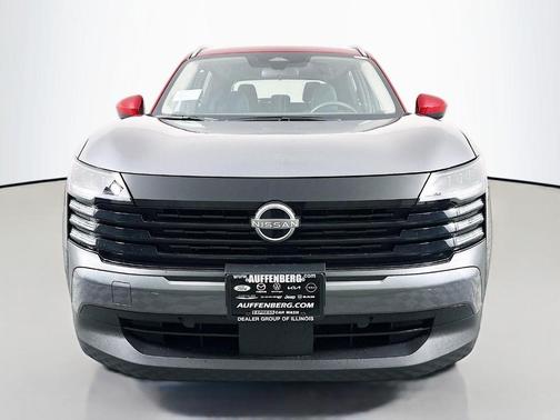 2t Gun Red Roof 2026 Nissan Kicks SV