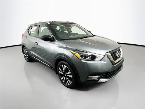 2020 Nissan Kicks SR
