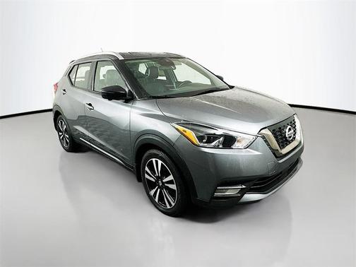 2020 Nissan Kicks SR