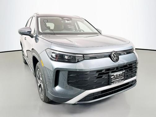 Platinum Gray Metallic 2026 Volkswagen Tiguan 2.0T S