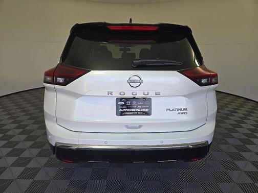 2025 Nissan Rogue Platinum